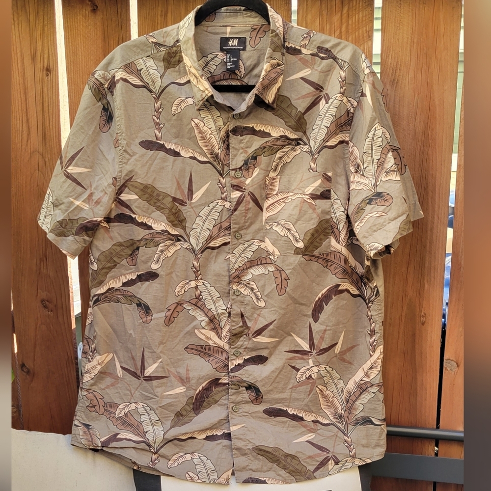 COPY - H&M Hawaiian Shirt Size Large